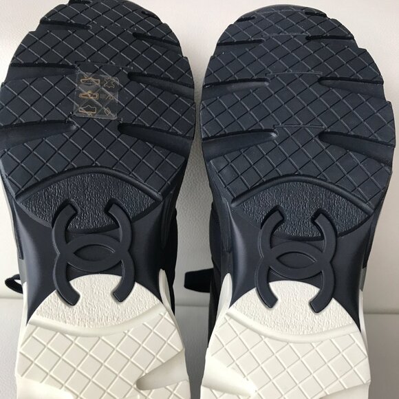 CHANEL NAVY LEATHER WHITE HEEL CC LOGO LACE UP SNEAKERS TRAINERS SHOES SIZE 38 - Picture 10 of 11